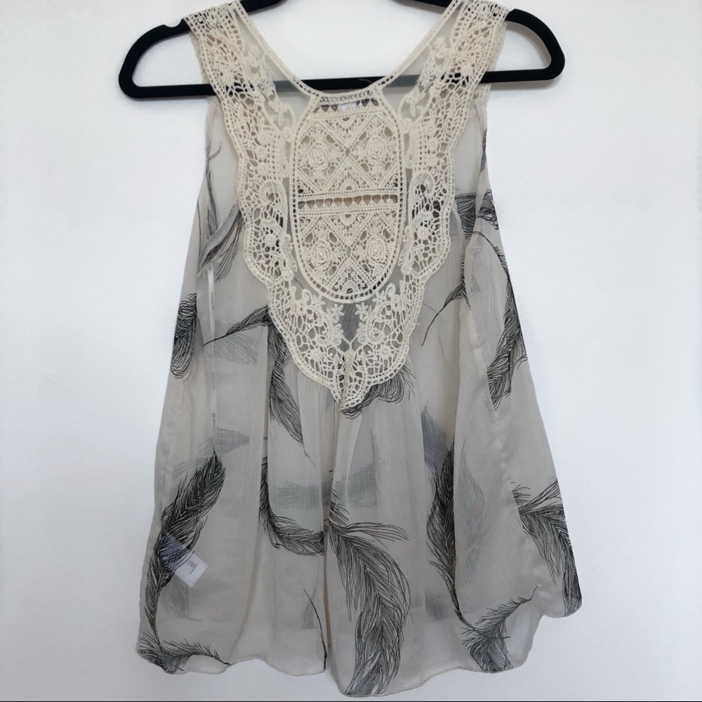 Women’s Embroidered Tank - Size Small